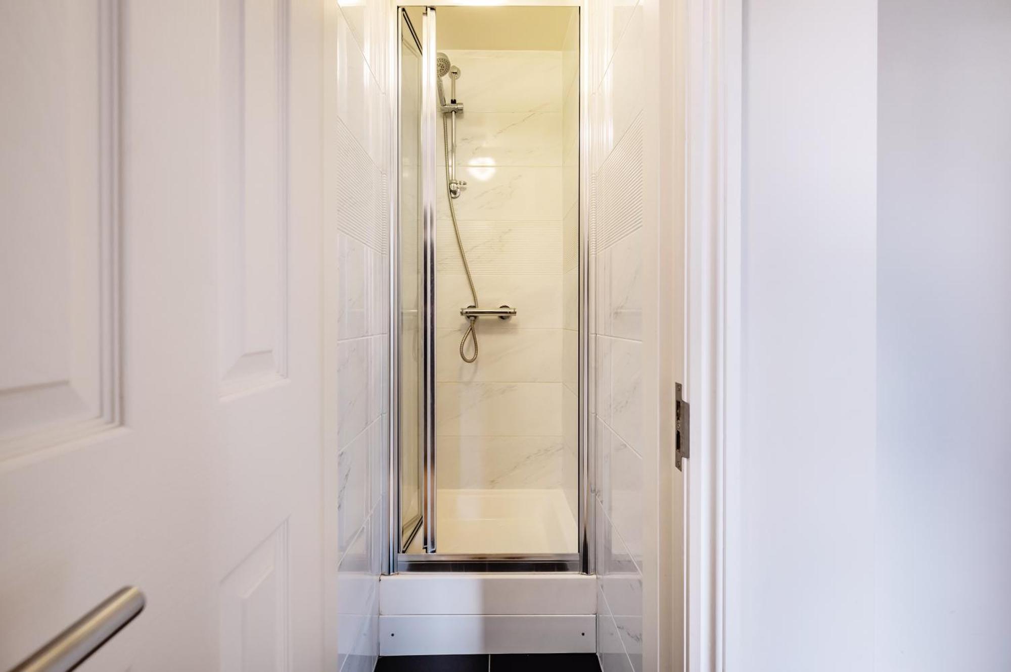 Paddington Modern Apartments 런던 외부 사진