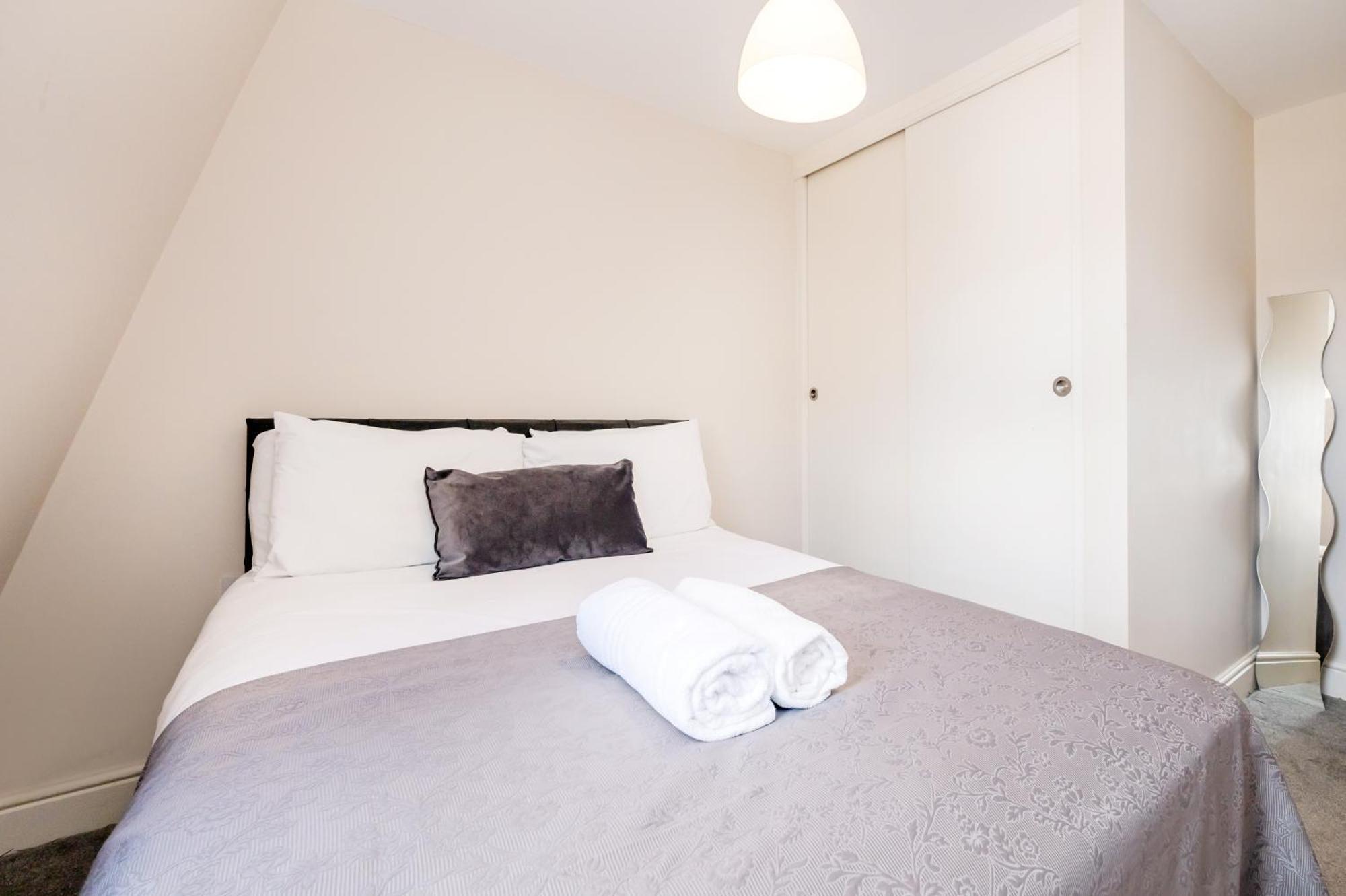Paddington Modern Apartments 런던 외부 사진
