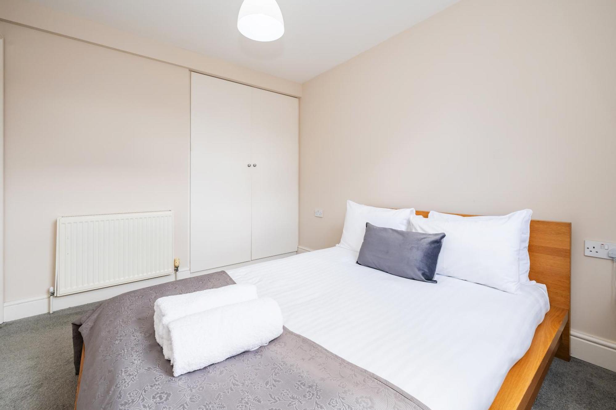 Paddington Modern Apartments 런던 외부 사진