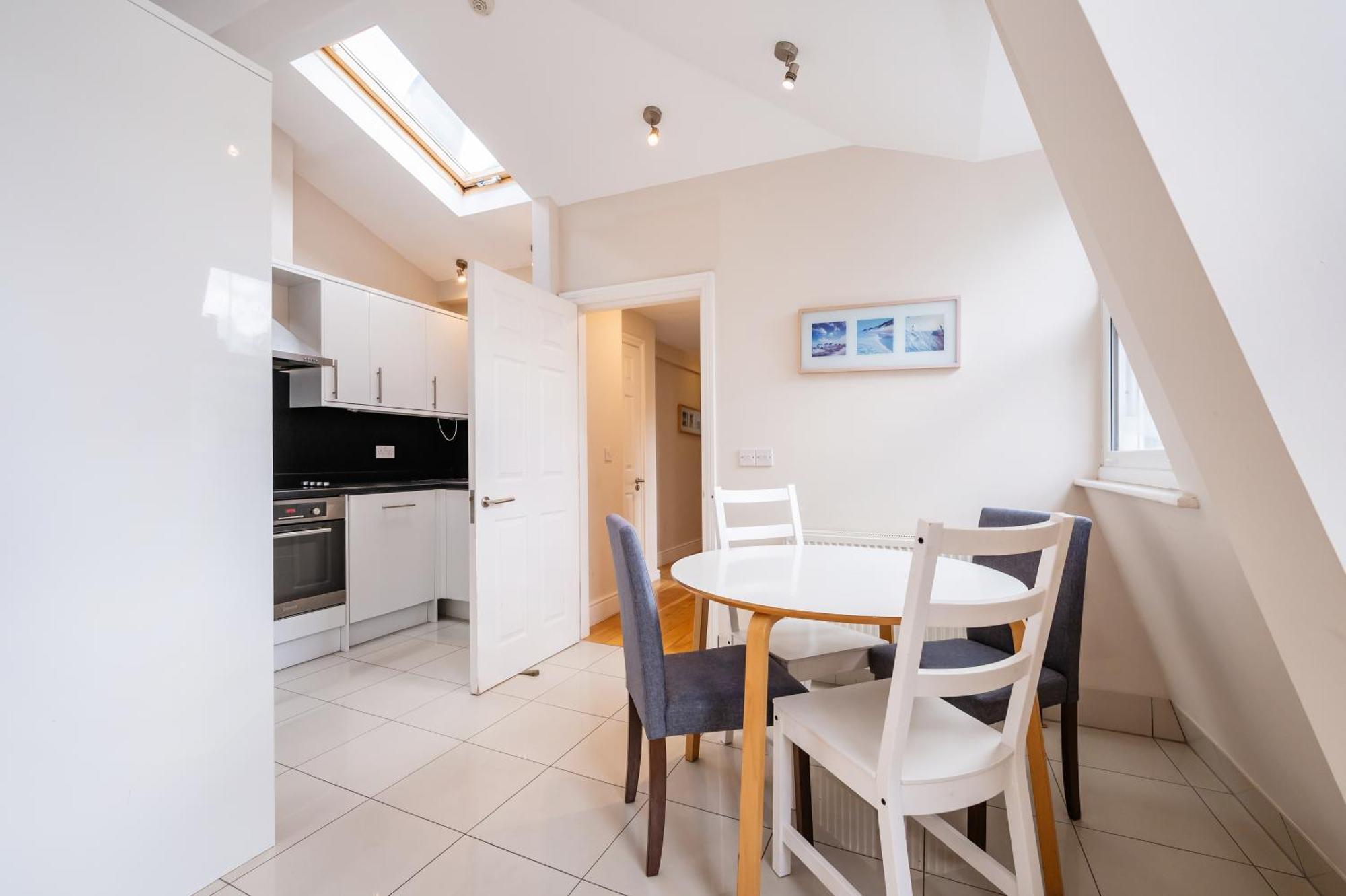 Paddington Modern Apartments 런던 외부 사진